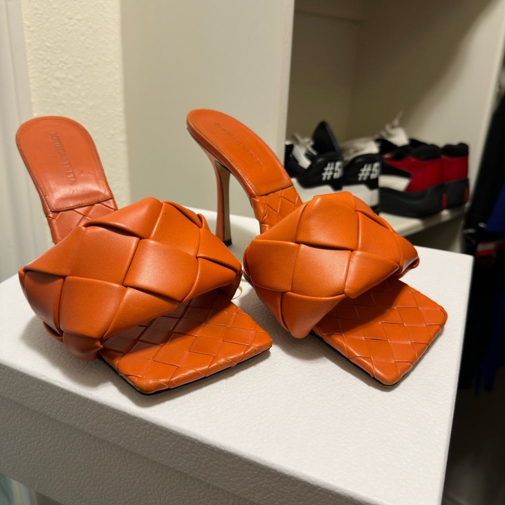 Paprika(orange) Bottega Veneta heels size 39.5
